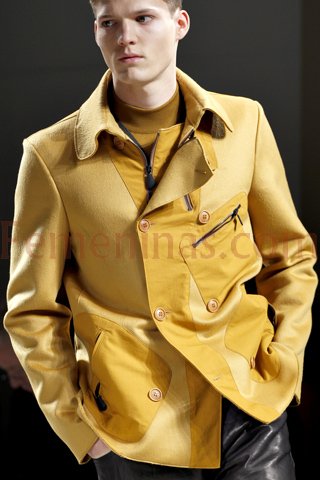 Para el hombre moderno que gusta del buen vestir chaqueta de cuero amarilla